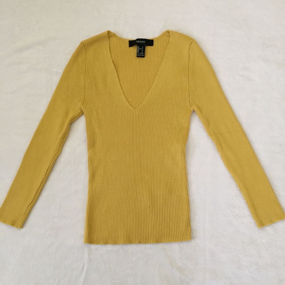Forever 21 v neck 3/4 sleeve sweater